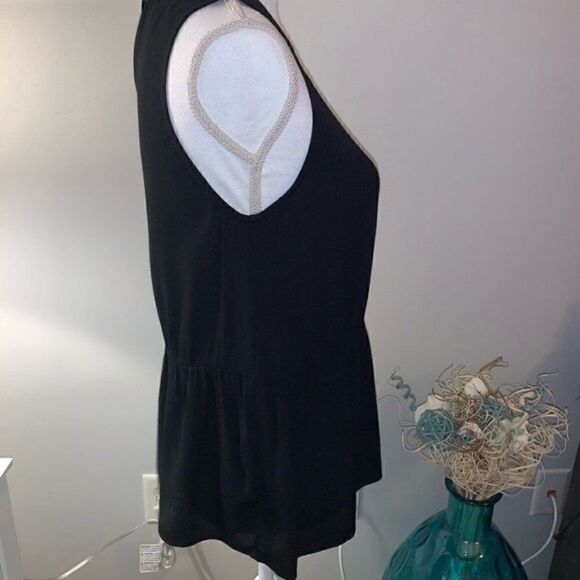 Madewell Sleeveless Top with Ruffle Bottom - Picture 3 of 6